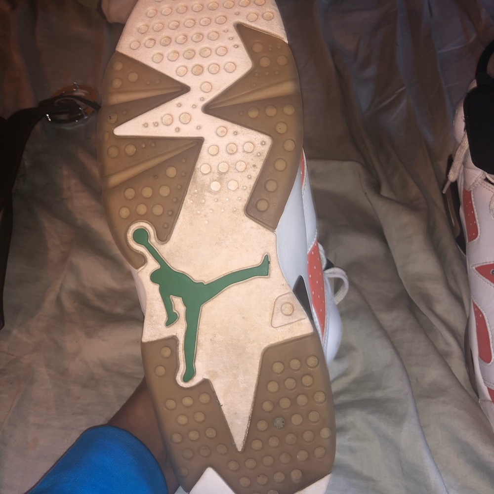 In great condition size 12.
